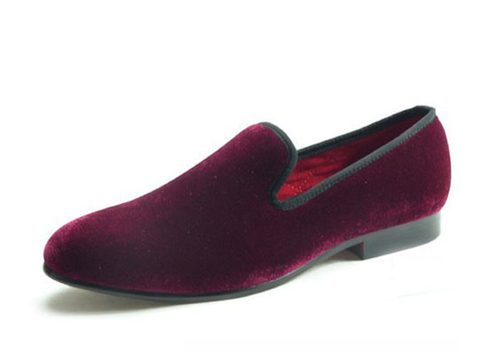 Business-Männer Samt Rauchschuhen Broderierte Herren Rote Suede Loafers