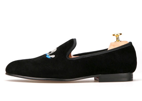 Casual Slipper Männer Samtloafers mit individueller Schädelbroderie Dekoration