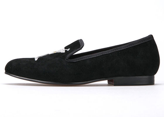 Broderie Männer Samtloafers Männer Schwarze Rauchschuhen mit Wein Glas Design