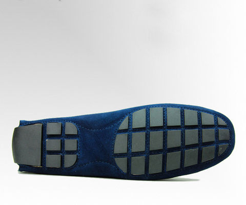 Schnüren Sie sich an. Casual-Männer. Blaue Suede-Schuhe.