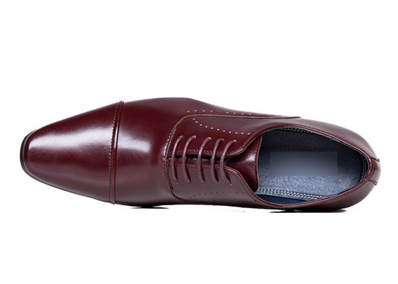 Normalgroße geschnitzte Männer Spitzenfuß-Schuhe, Erwachsene braune Spitzen-Schuhe