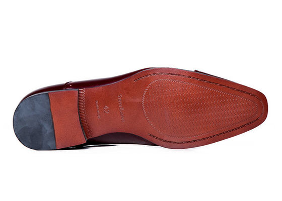 Normalgroße geschnitzte Männer Spitzenfuß-Schuhe, Erwachsene braune Spitzen-Schuhe