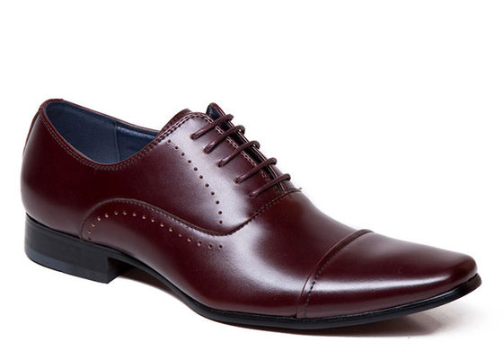 Normalgroße geschnitzte Männer Spitzenfuß-Schuhe, Erwachsene braune Spitzen-Schuhe
