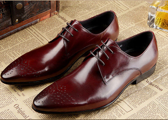 Echtes Leder Männers Hochzeitskleid Schuhe Formelle Geschäftsschuhe mit schwarzem Stich