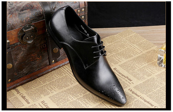 Echtes Leder Männers Hochzeitskleid Schuhe Formelle Geschäftsschuhe mit schwarzem Stich