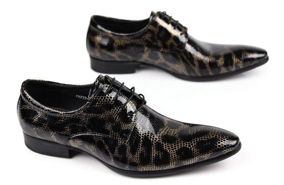 Krokodil-Stil Männer Schwarze Brogue Schuhe, Mode Nachtclub echte Schlangenschuhe