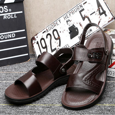 Handgefertigte Sandalen aus Flachleder für Männer Freizeit Sandalen aus schwarzem Strand mit Leder Oberteil