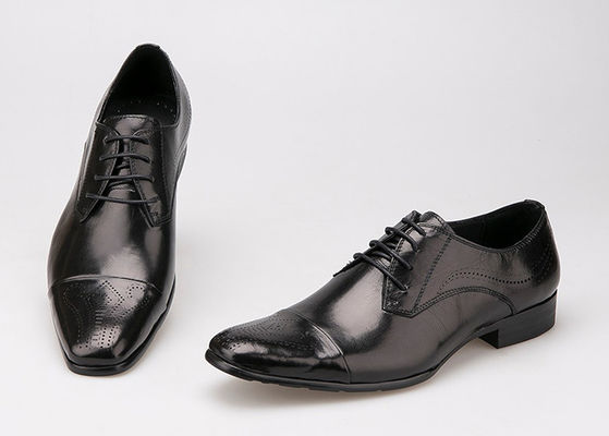 Business-Dress-Schuhe für Männer, britischer Stil, echtes Leder, Spitzen, Brogue-Schuhe
