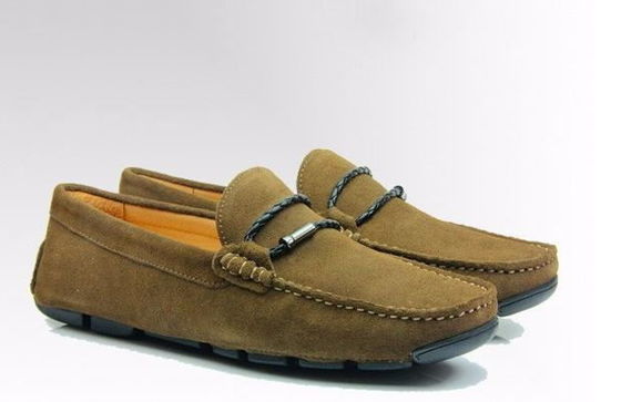 Handgefertigte Männer Suede Wanderschuhe Nicht rutschfeste Echtleder Moccasin Gommino Schuhe