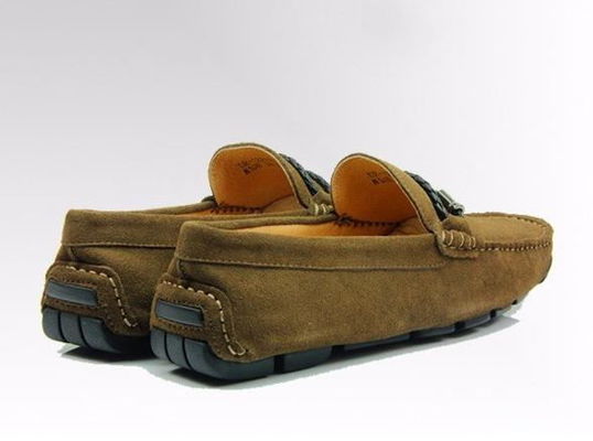 Handgefertigte Männer Suede Wanderschuhe Nicht rutschfeste Echtleder Moccasin Gommino Schuhe