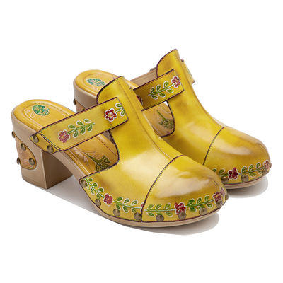 Gelbe Mode-Frauen-Sandalen Blumen-T-Streifen-Damen-Leder-Clogs-Sandalen