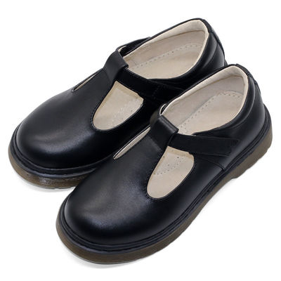 Schwarze Leder-Schulschuhen mit flacher Absätze / Gummisohle