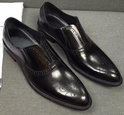 Broguing Spitze - Ende Schleife Auf Männerformal Schuhen / Arbeit Schnitzerei Schuhen