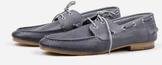Schuhen aus gebranntem Leder für Männer / luxuriöse handgenähte Bootsschuhe