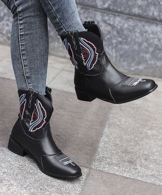 Western Cowgirl Neue Modetrends mit Lederstiefeln für Frauen und Mode