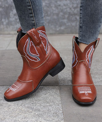 Western Cowgirl Neue Modetrends mit Lederstiefeln für Frauen und Mode
