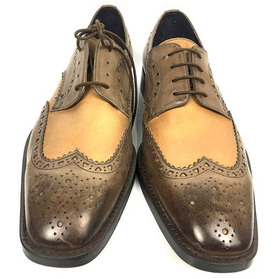 Eisen gewebte Männer Gewebte Leder Spitzen Schuhe Spitzenzehe Flachschuhe Männer Braune Hochzeitsschuhe