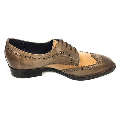 Eisen gewebte Männer Gewebte Leder Spitzen Schuhe Spitzenzehe Flachschuhe Männer Braune Hochzeitsschuhe
