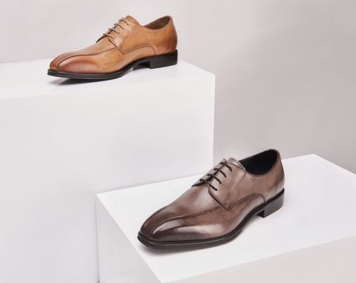 Handgefertigte Männer Schwarz Patent Leder Schuhe Quadrat Zehen gestreifte Männer Hochzeitsschuhe