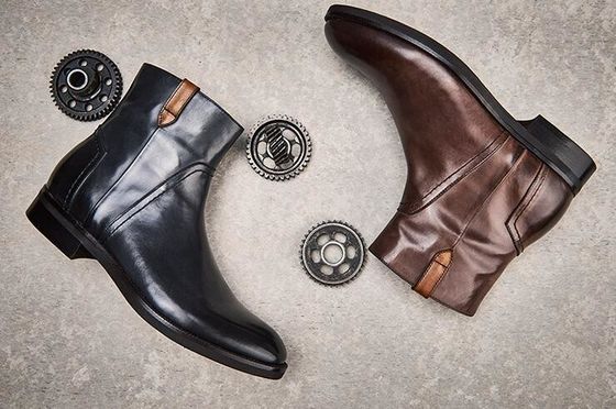 Britische geschnitzte Freizeit-Männer-Knöchel-Stiefel Spitzenzehe Brogue-Stil Chelsea-Stiefel