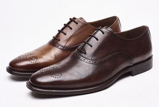Schuhe mit Schnürsenkeln für Männer