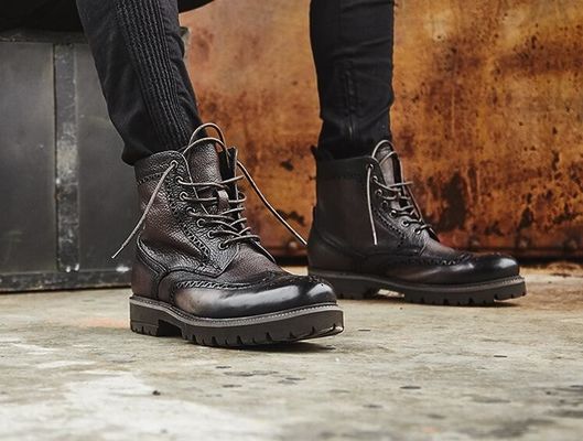 Schwarz / Braun Herren Leder Brogue Knöchel Stiefel Spitzenzehe Mode Stil