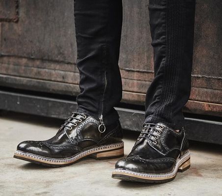 Mode italienischer Designer Männer Formalkleid Schuhe Echtleder Flach Luxus Hochzeitsschuhe