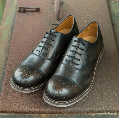 Schwarze, runde Zehen, bequeme Schuhe für Männer, atmungsaktive Schuhe für Geschäfte, bequeme Schuhe für Sport