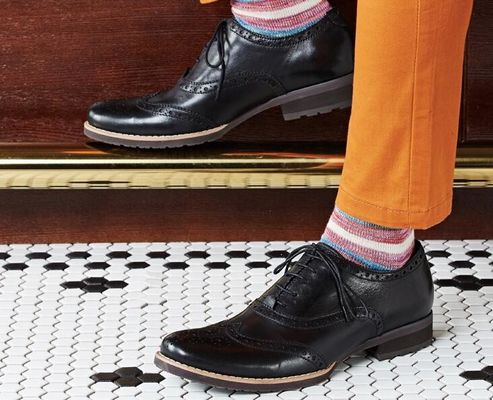Weiches Männer-Casual-Schuhe Normalgröße Braunes Leder Brogue Sneakers