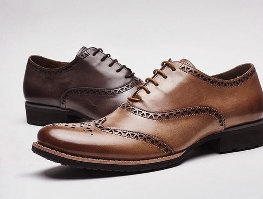 Handgefertigte Leder-Tassel-Schuhe für Männer, Bankett-Schuhe für Männer, aus Leder