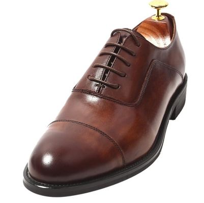 Einfache Zehen Männer Braune Spitzen Up Dress Schuhe Größen kundenspezifisch mit Wachsleder Finish