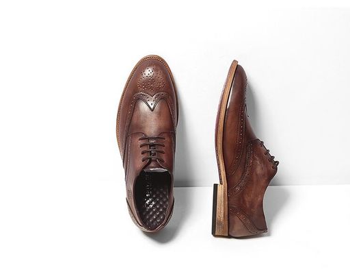 Echtes Leder, flache Herren, schwarze Oxford-Schuhe, klassische Vintage Spitzen-Schuhe.