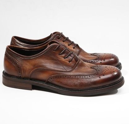 Marken-Design-Männer-Leder-Kleid-Schuhe Spitzen-Zehen-Oxford-Braun Spitzen-Up-Kleid-Schuhe