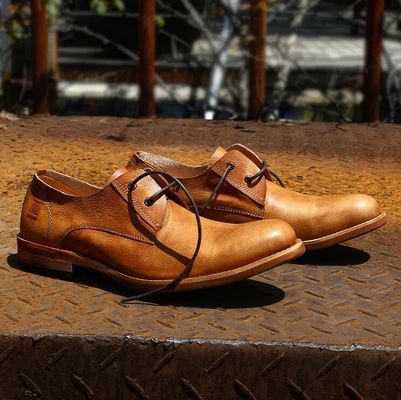 Männerreine Lederformalschuhe, Freizeitschuhe, handgefertigte Lederschuhe.