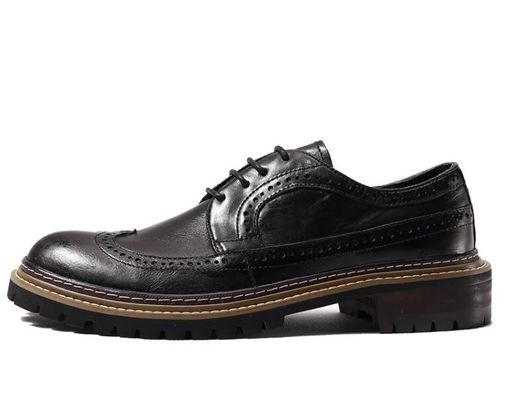Frühling / Herbst Männer Casual Schuhe Runder Zeh Männer Schwarzes Leder Loafer Schuhe