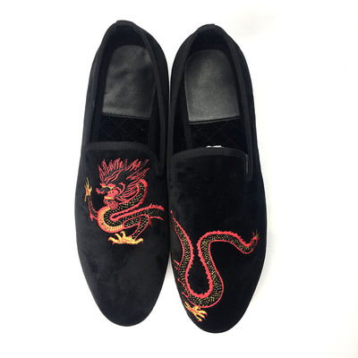 Slip On Männer Schwarz Suede Tassel Loafers mit rotem Leder