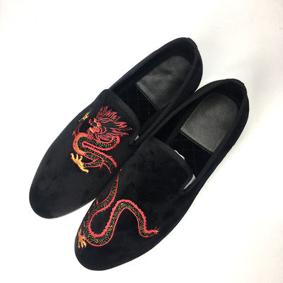 Slip On Männer Schwarz Suede Tassel Loafers mit rotem Leder