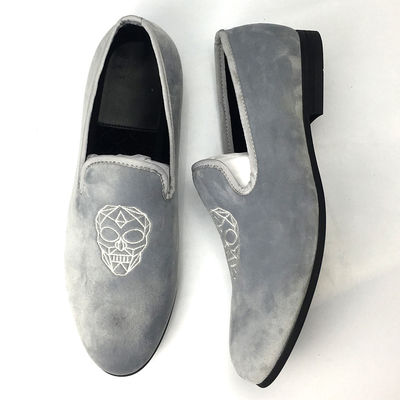 Broderierte Slip auf Samt Loafers, Männliche High-End Männer Loafers