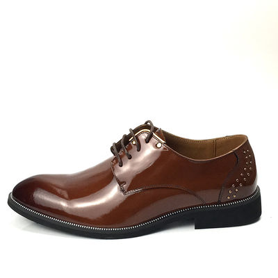 Kälber Haut Männer Leder Klassiker Schuhe Schnürsenkel bis langlebige Kleid Schuhe mit Niete
