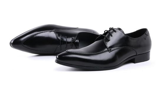Prägte Design Patent Leder schwarze Schuhs, Schuhschnürchen