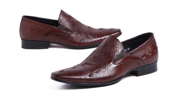 Normalgroße geschnitzte Leder-Dress-Schuhe für Männer, Spitzenzehen Freizeitschuhen