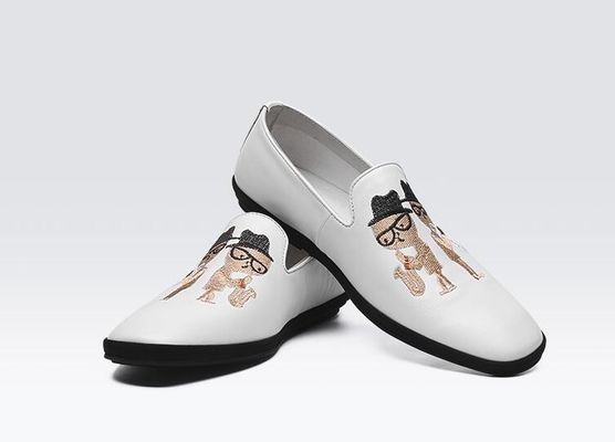 Handgemalte, flache, weiche Leder-Loafers, gedruckte Herren-Loafers mit Muster