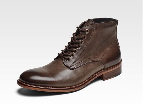 Klassische Männer Wasserdichte Winterkleid Stiefel Echtleder OEM / ODM Service