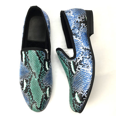 Elegantes Design Schlangenschuh Männer Loafers Tragen Sie widerstandsfähige Männer Lederschuhe