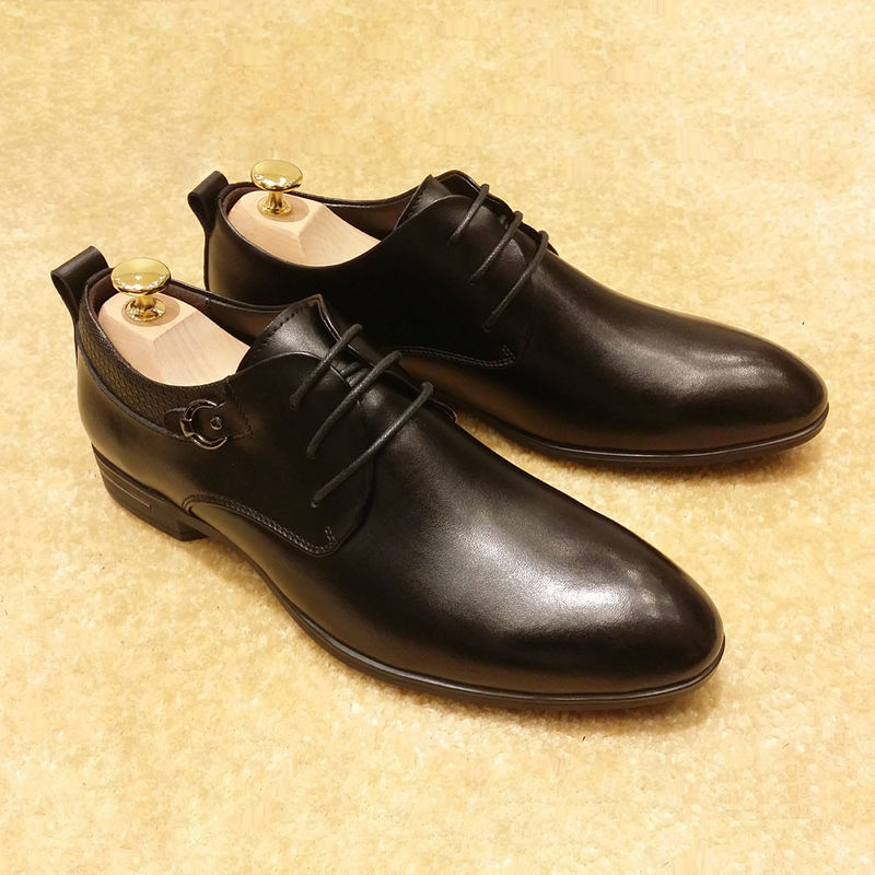 Italienisches echtes Leder-Mannschuh für Hochzeit, schwarze Schuhen mit Schnürsenkeln