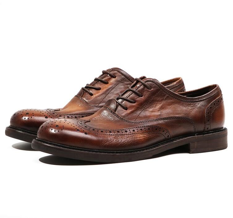 Marken-Design-Männer-Leder-Kleid-Schuhe Spitzen-Zehen-Oxford-Braun Spitzen-Up-Kleid-Schuhe